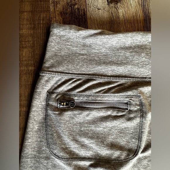 Lululemon Relaxed Fit Pant Heathered Slate Size 12 - Picture 8 of 8